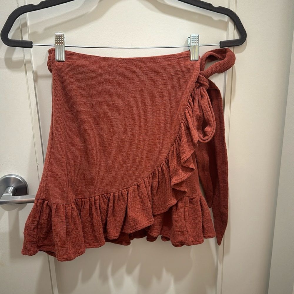 Leaving Closet Soon! Zara Rust Wrap Skirt size XS C0071